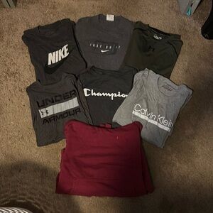 6 t-shirts and 1 sweatshirt